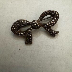 Vintage Bow Brooch with Rhinestones